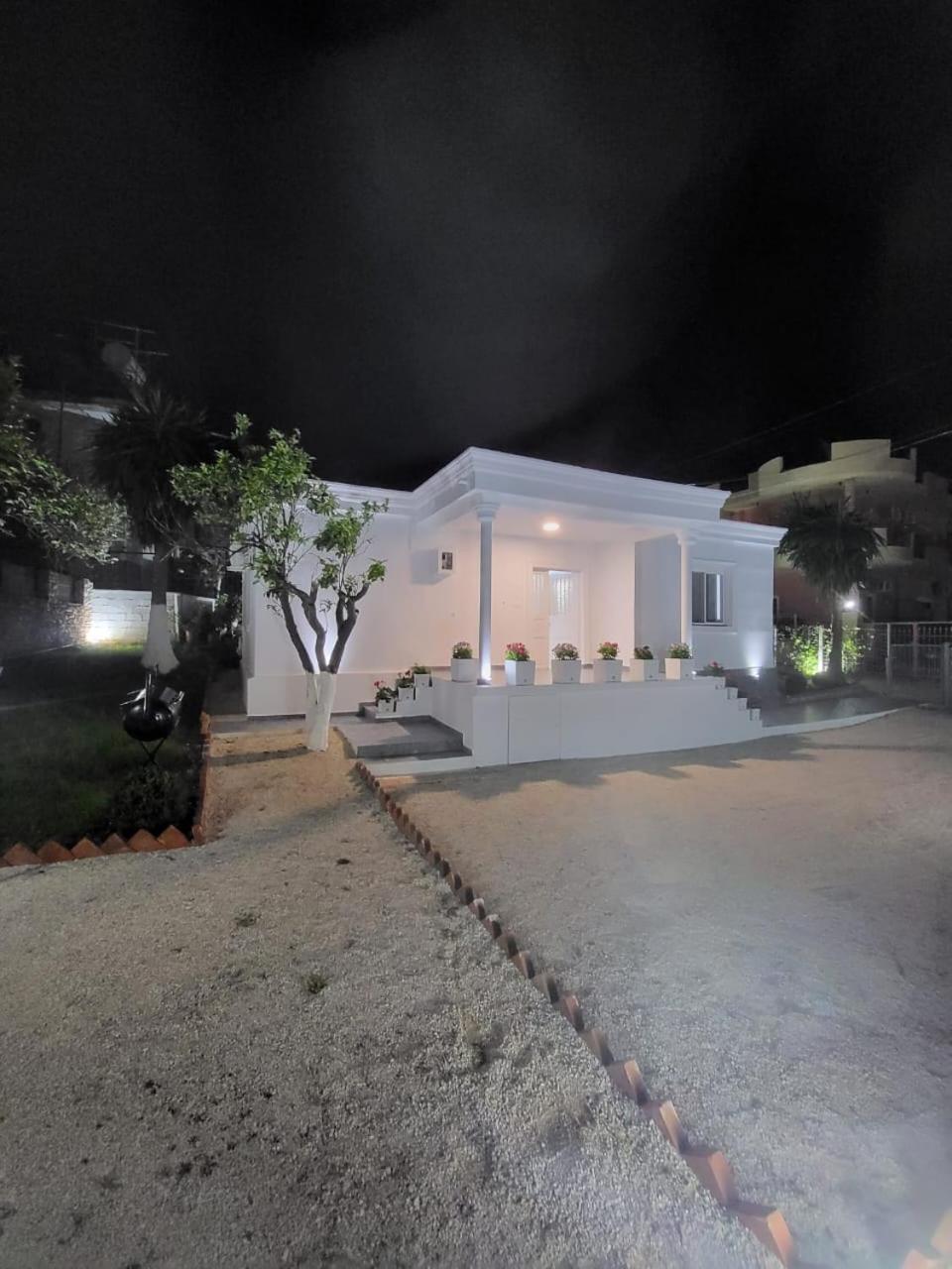 Vila Ademi クサミル エクステリア 写真